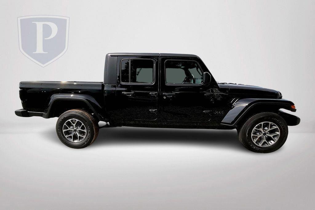 new 2024 Jeep Gladiator car, priced at $44,545