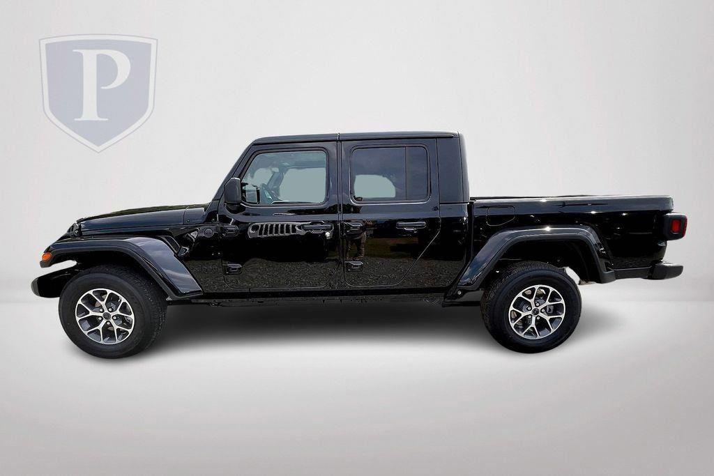 new 2024 Jeep Gladiator car, priced at $44,545