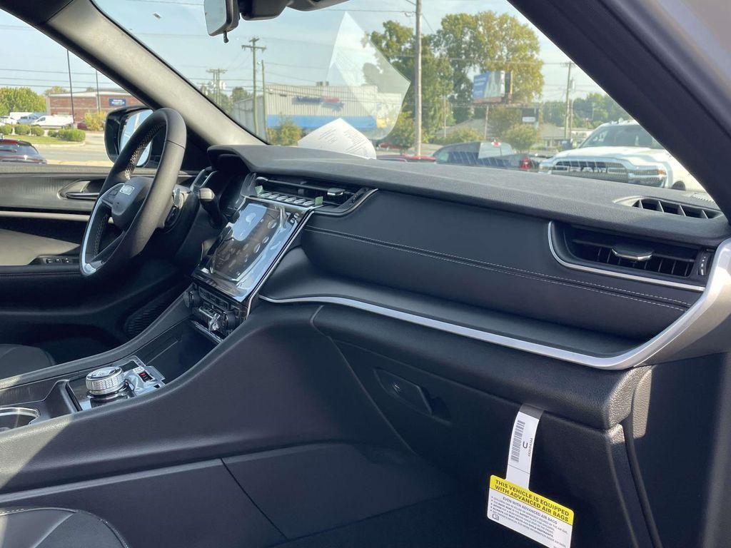 new 2025 Jeep Grand Cherokee L car, priced at $42,875