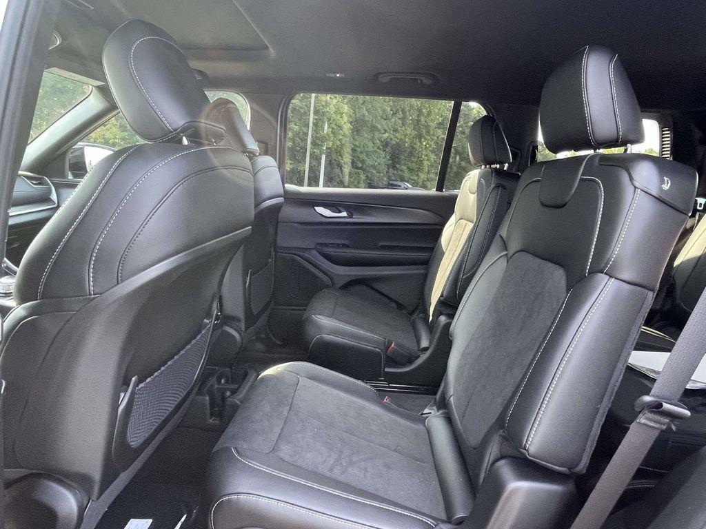 new 2025 Jeep Grand Cherokee L car, priced at $42,875