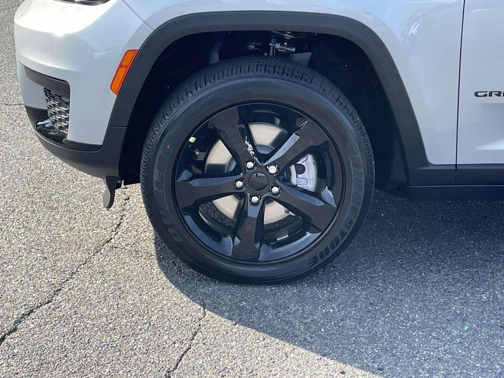 new 2025 Jeep Grand Cherokee L car, priced at $42,875