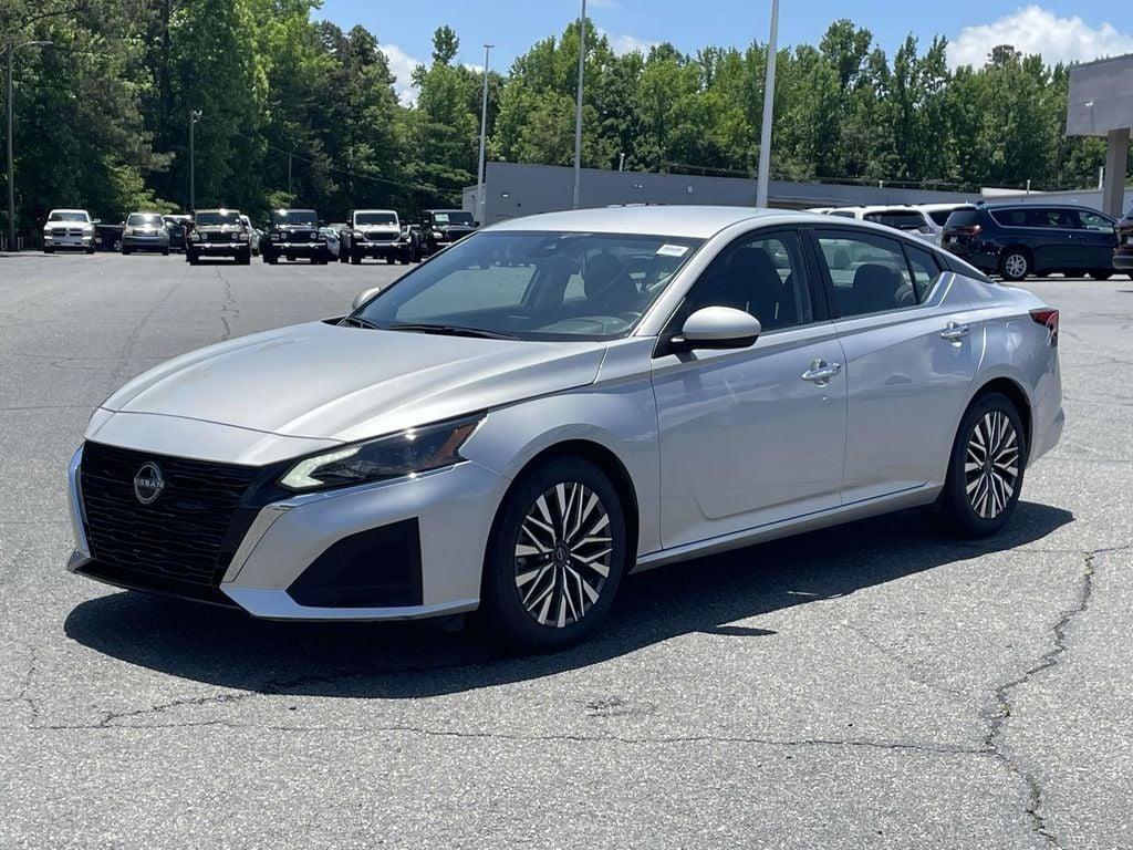 used 2023 Nissan Altima car, priced at $20,000