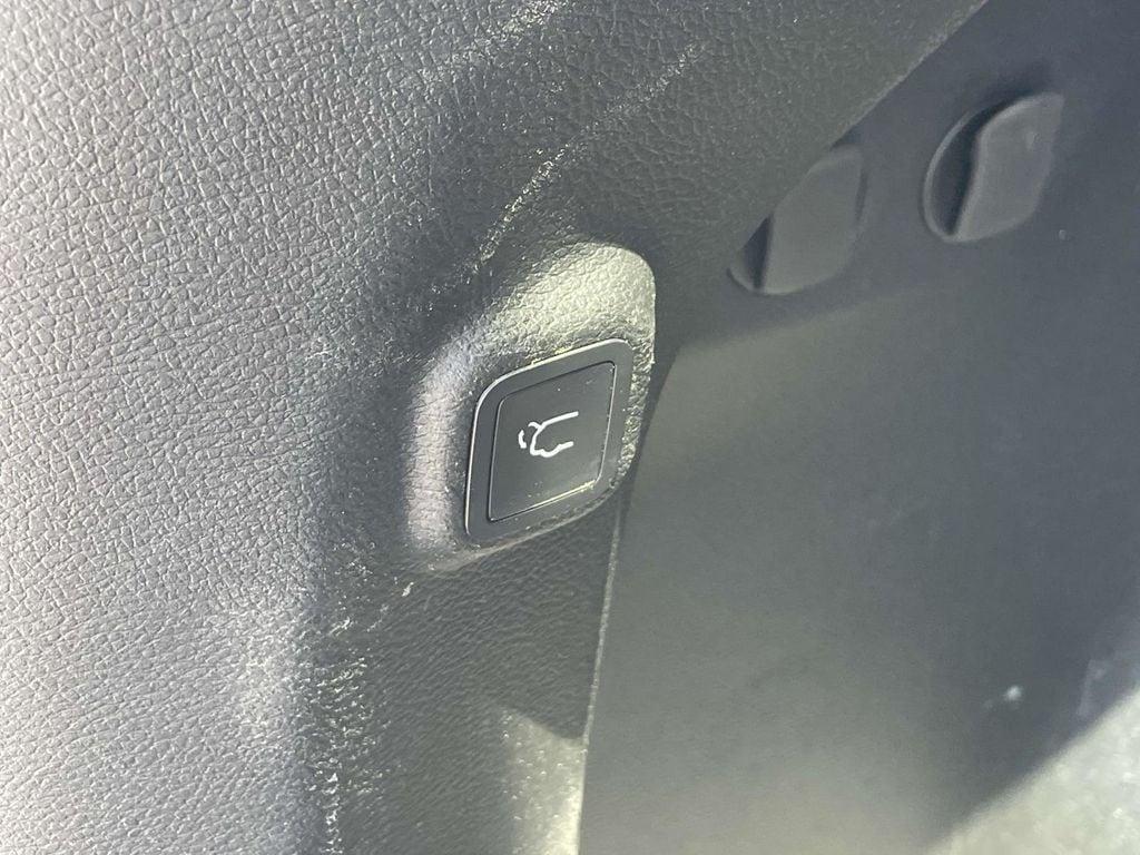 used 2023 Jeep Cherokee car, priced at $21,500