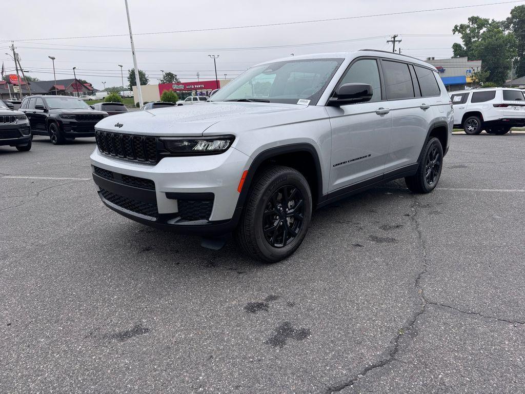 new 2025 Jeep Grand Cherokee L car