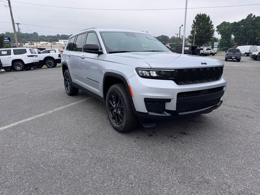 new 2025 Jeep Grand Cherokee L car