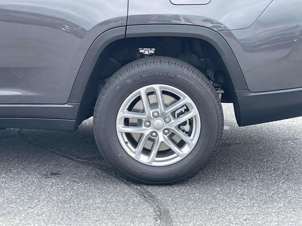 new 2025 Jeep Grand Cherokee L car, priced at $38,495