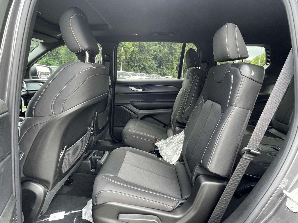 new 2025 Jeep Grand Cherokee L car, priced at $38,495