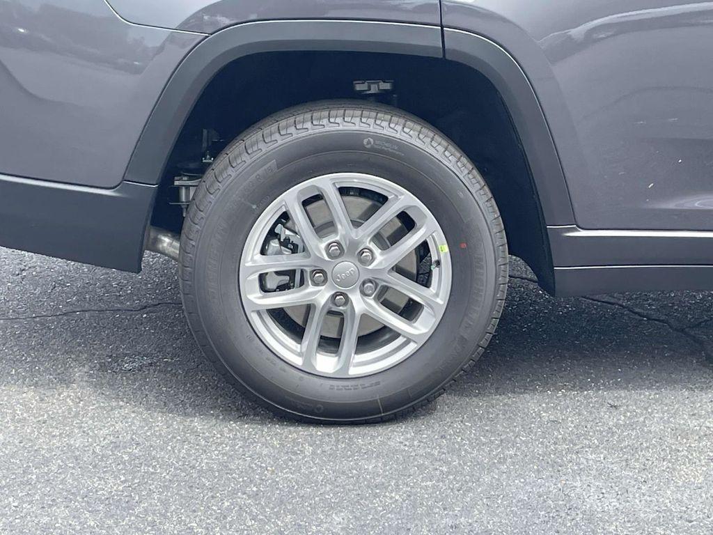 new 2025 Jeep Grand Cherokee L car, priced at $38,495