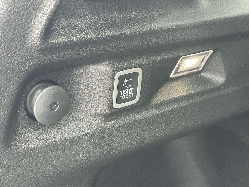 new 2025 Jeep Grand Cherokee L car, priced at $38,495