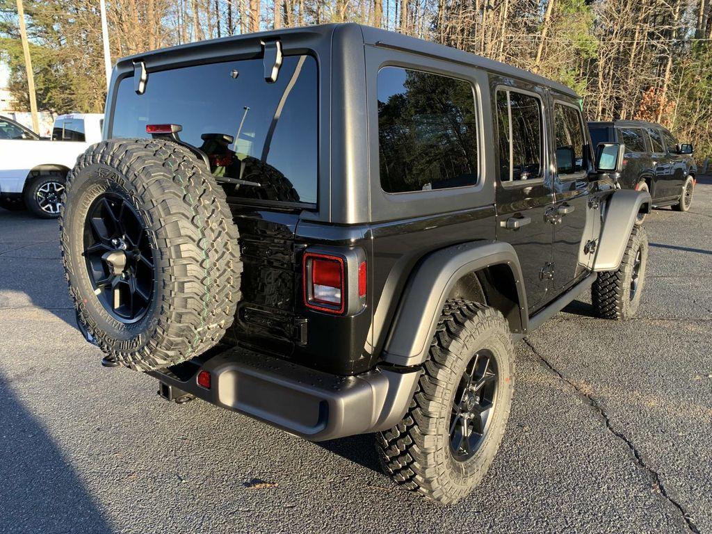 new 2025 Jeep Wrangler car, priced at $46,475