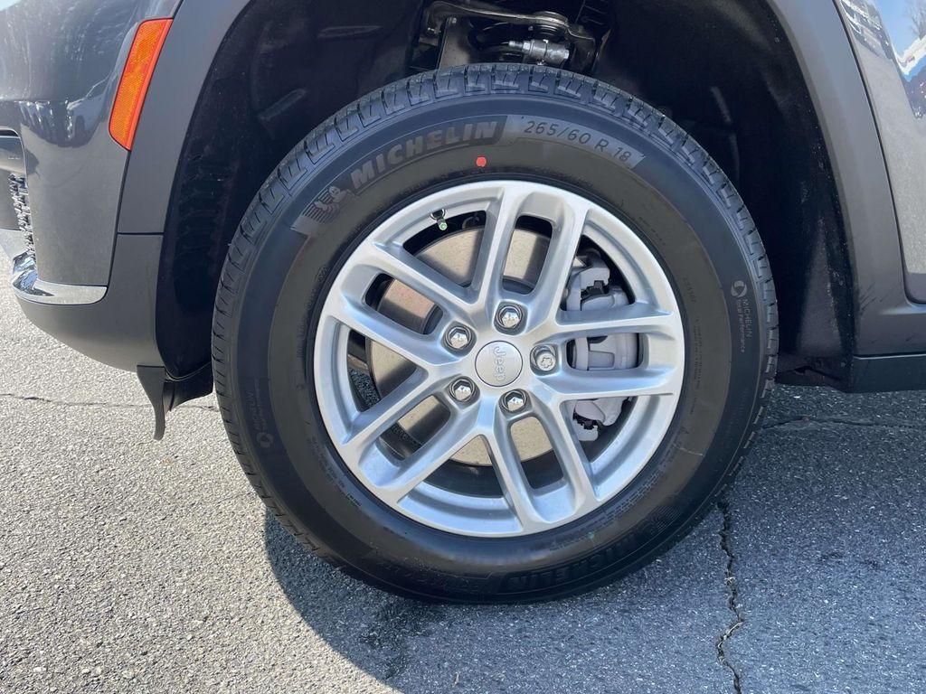 new 2025 Jeep Grand Cherokee L car, priced at $35,175