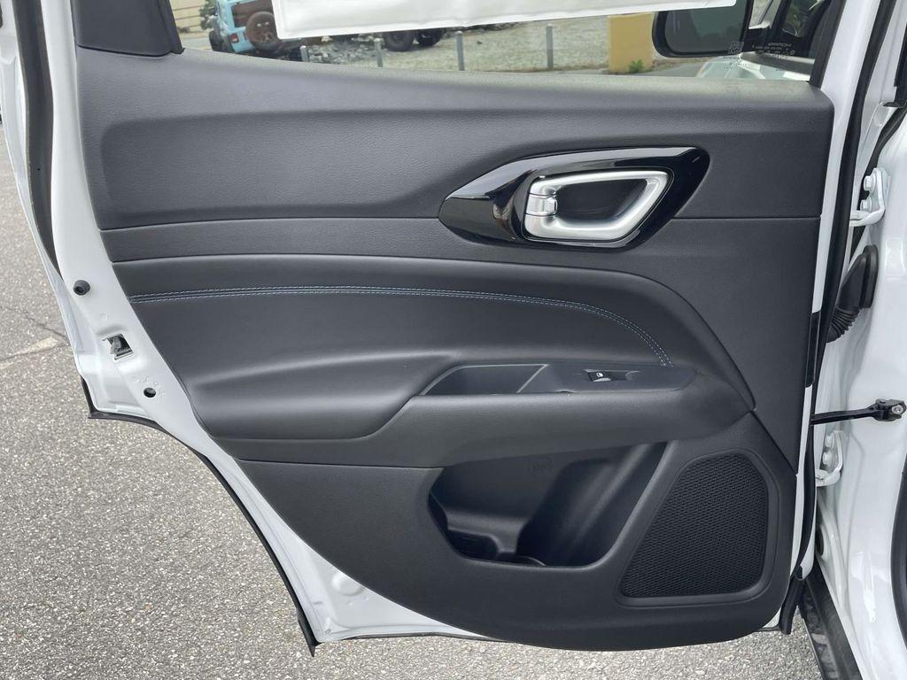 new 2025 Jeep Compass car, priced at $29,260