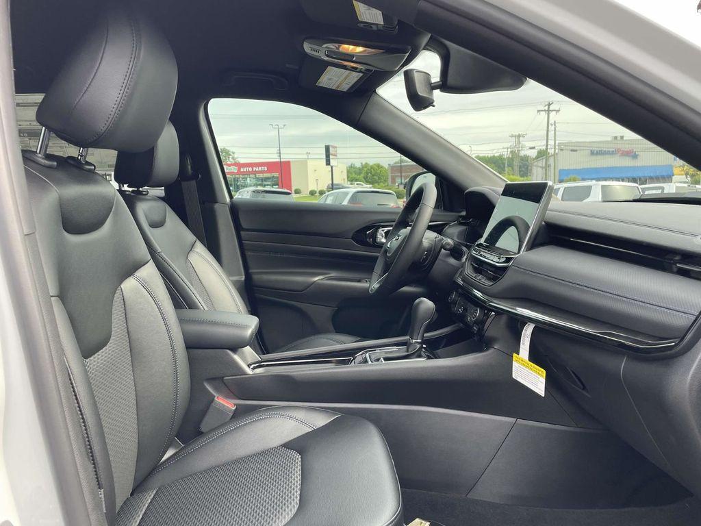 new 2025 Jeep Compass car, priced at $29,260