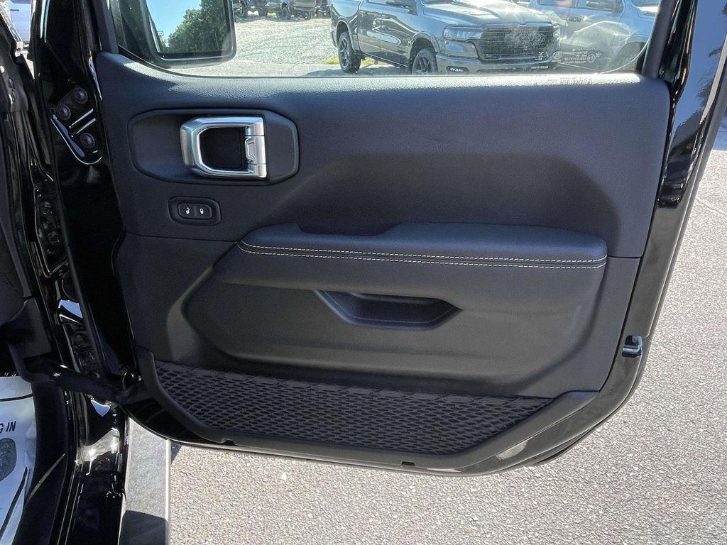 new 2025 Jeep Wrangler car, priced at $53,490