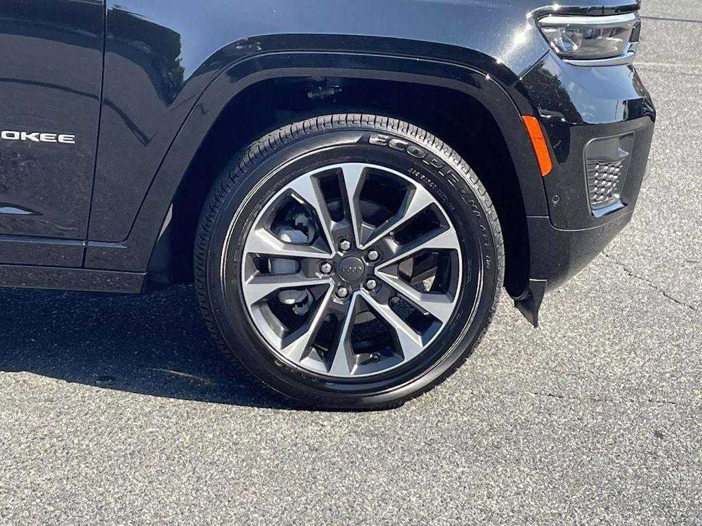 new 2025 Jeep Grand Cherokee car, priced at $54,120