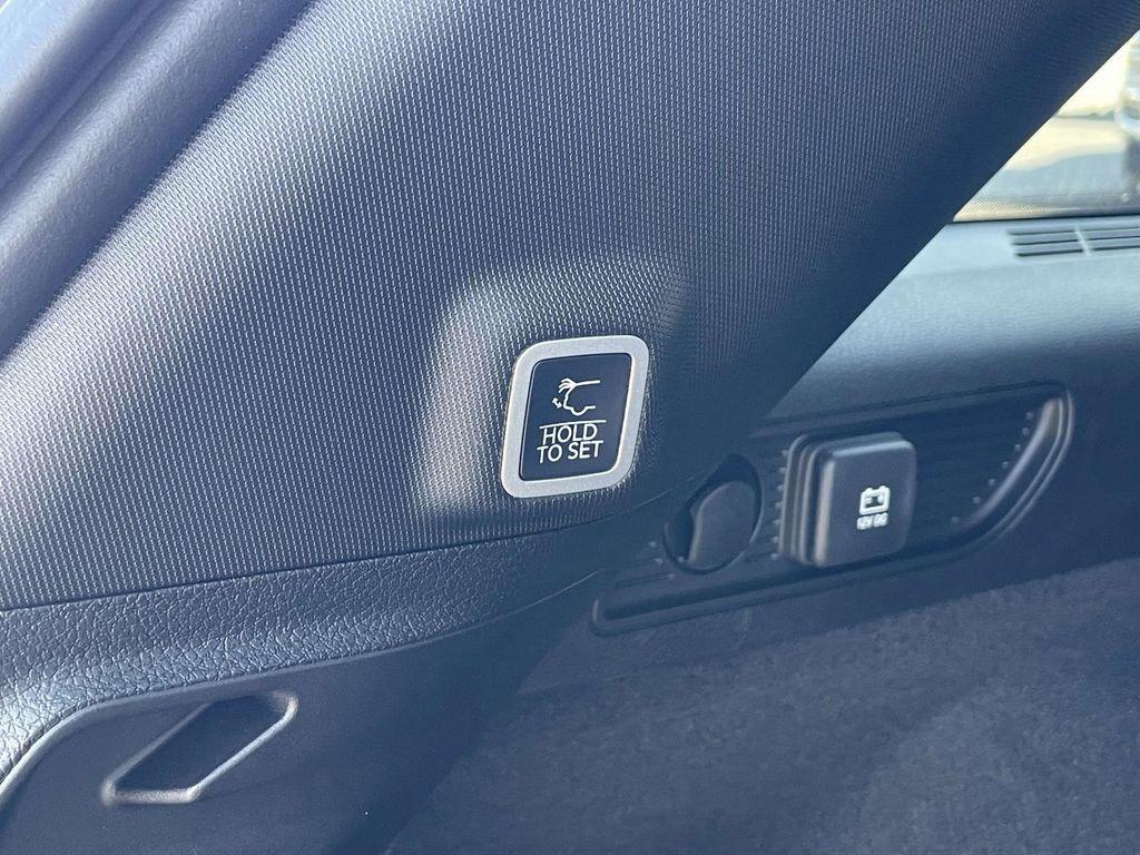 new 2025 Jeep Grand Cherokee car, priced at $54,120