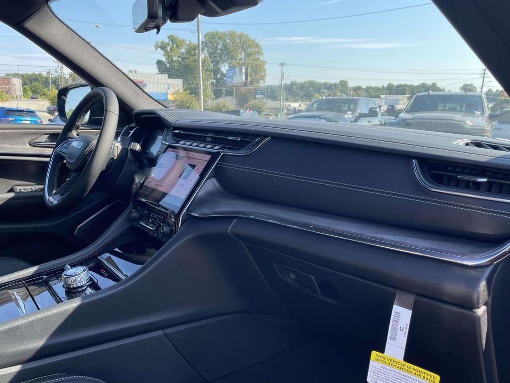 new 2025 Jeep Grand Cherokee car, priced at $54,120