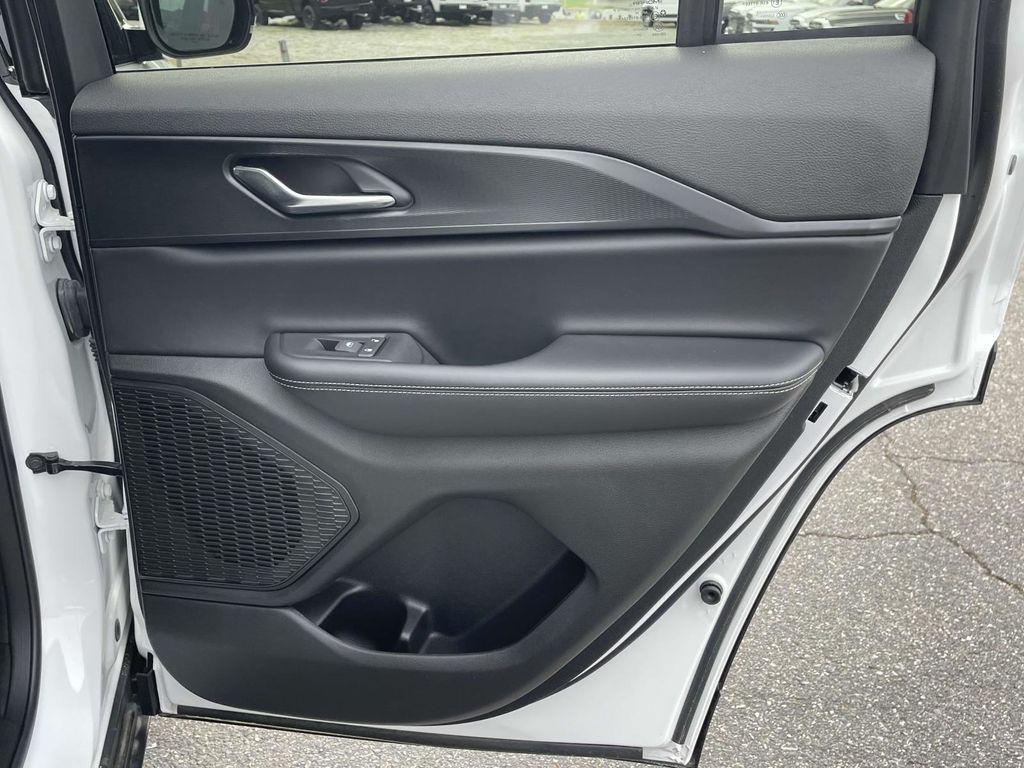 new 2025 Jeep Grand Cherokee car