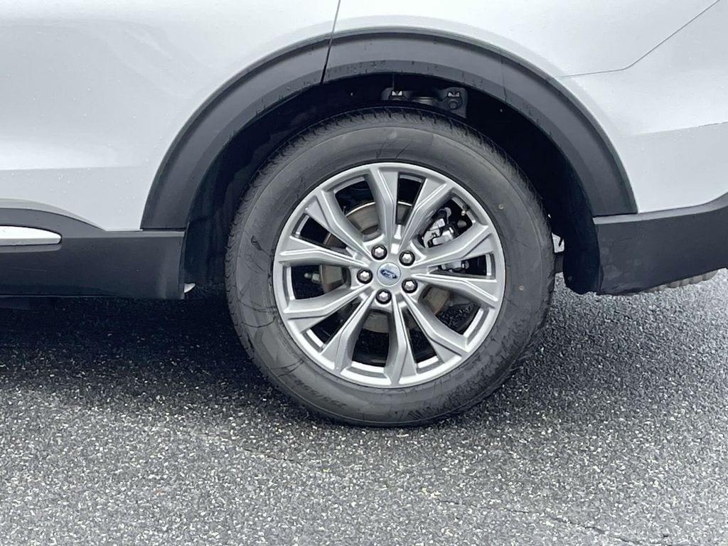 used 2023 Ford Explorer car, priced at $33,000