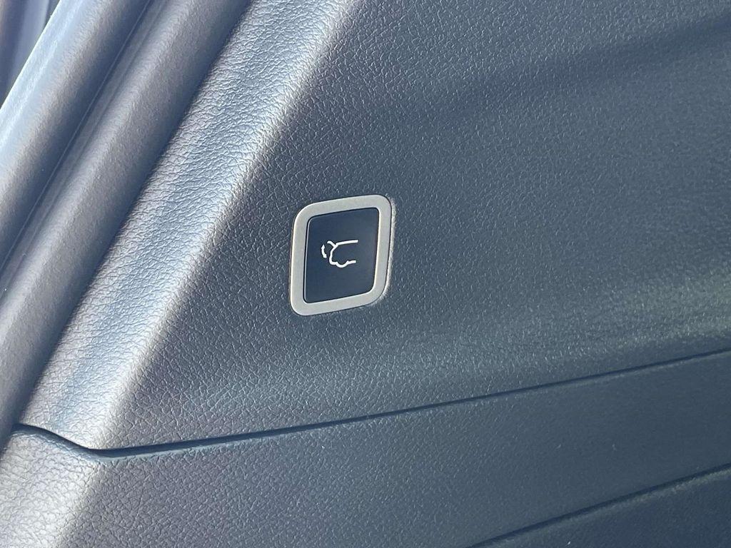 new 2025 Chrysler Voyager car, priced at $40,113