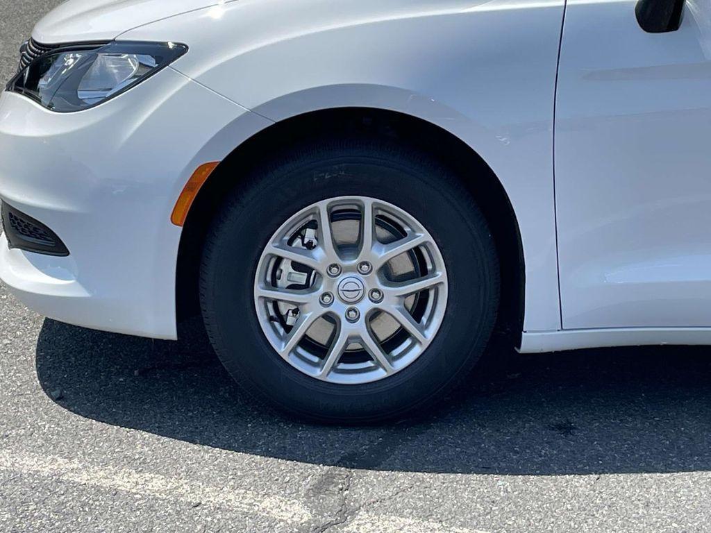 new 2025 Chrysler Voyager car, priced at $40,113