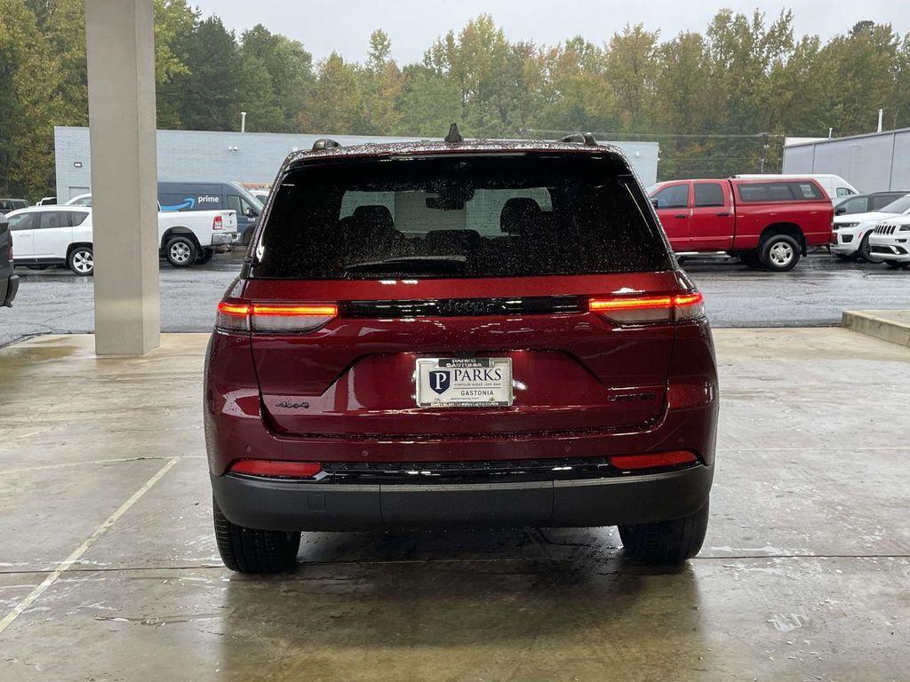 new 2025 Jeep Grand Cherokee car, priced at $48,405