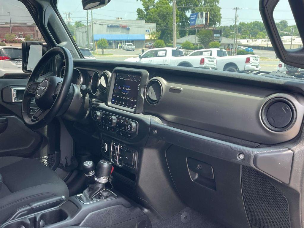 used 2021 Jeep Gladiator car, priced at $34,000