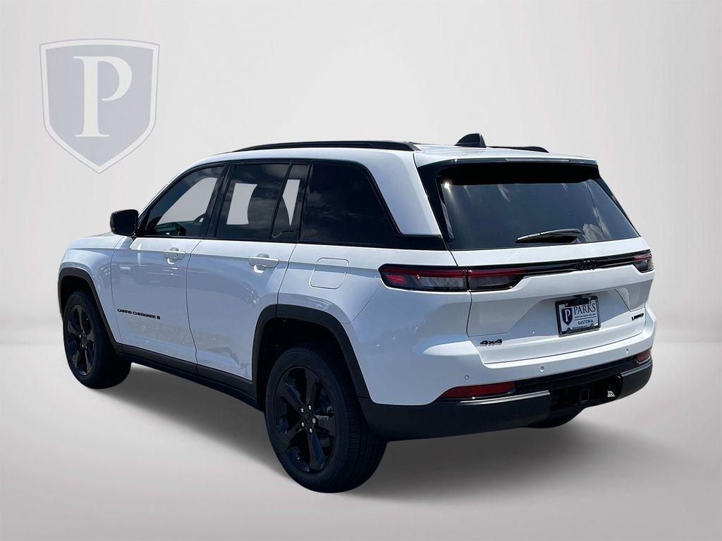 new 2025 Jeep Grand Cherokee car, priced at $45,745