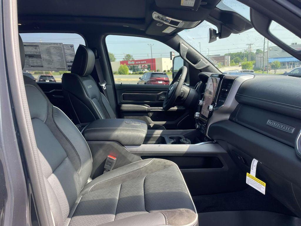 new 2025 Ram 1500 car