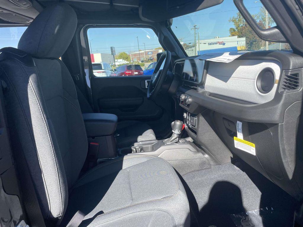 new 2026 Jeep Wrangler car, priced at $34,880