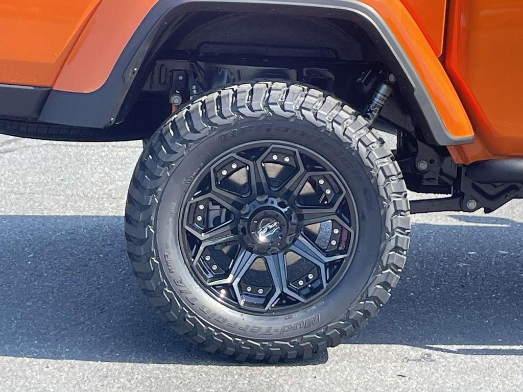 new 2025 Jeep Gladiator car, priced at $71,634