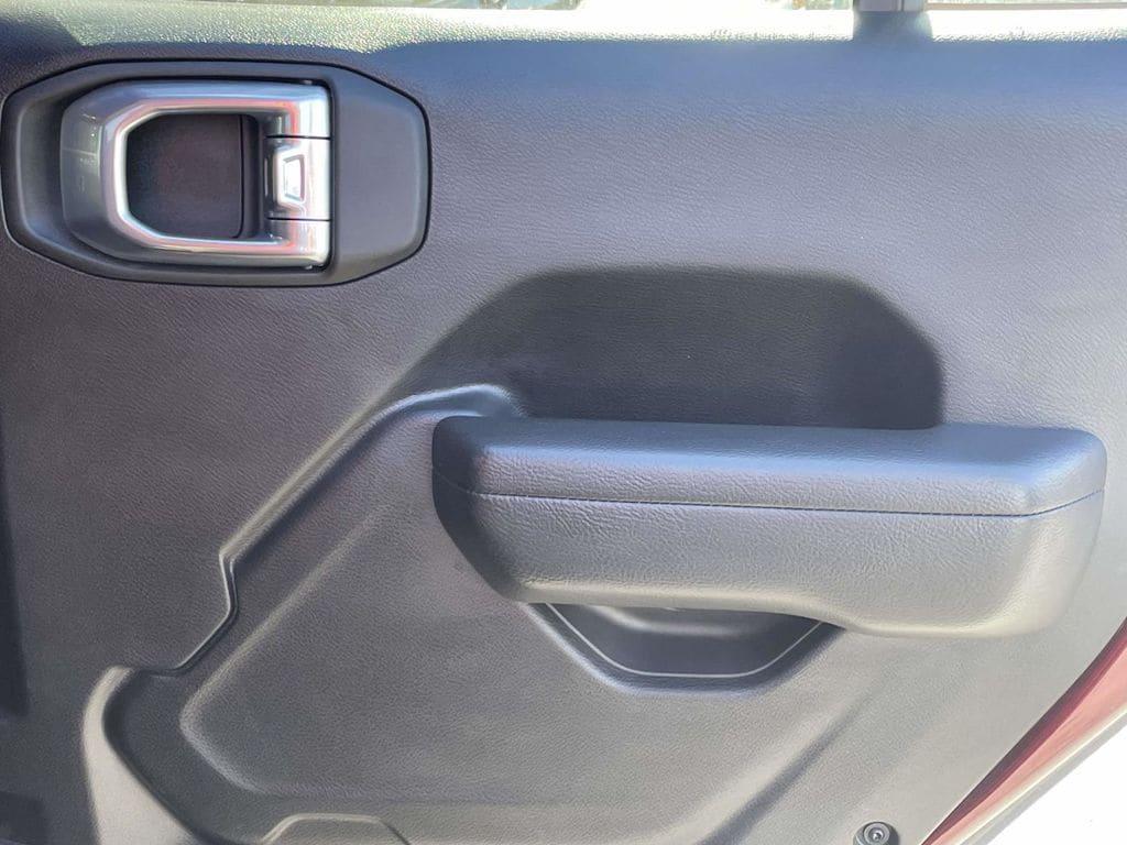 used 2022 Jeep Gladiator car, priced at $34,310