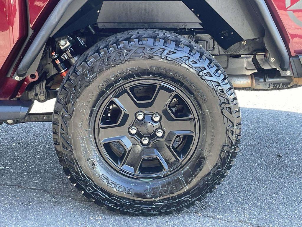 used 2022 Jeep Gladiator car, priced at $34,310