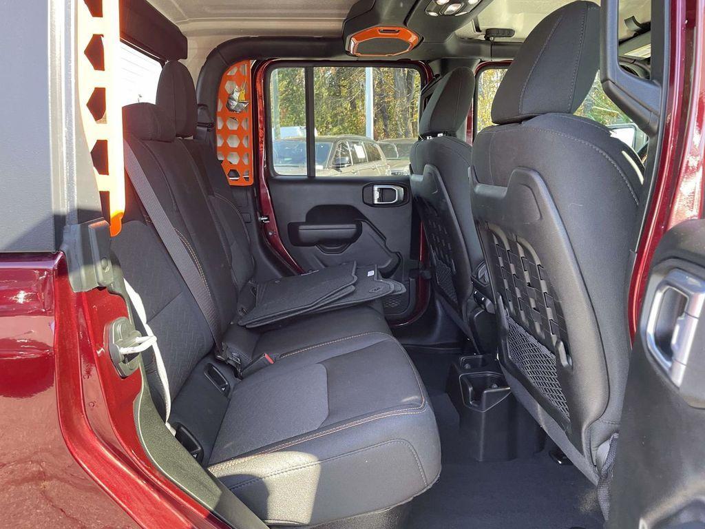 used 2022 Jeep Gladiator car, priced at $34,310