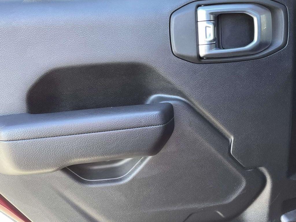 used 2022 Jeep Gladiator car, priced at $34,310