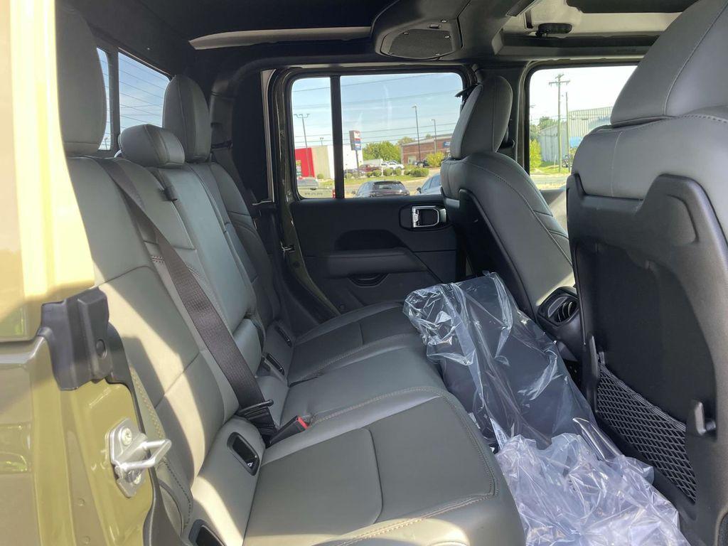 new 2025 Jeep Gladiator car, priced at $54,190