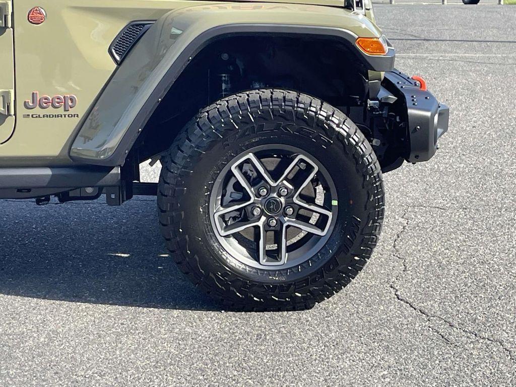 new 2025 Jeep Gladiator car, priced at $54,190