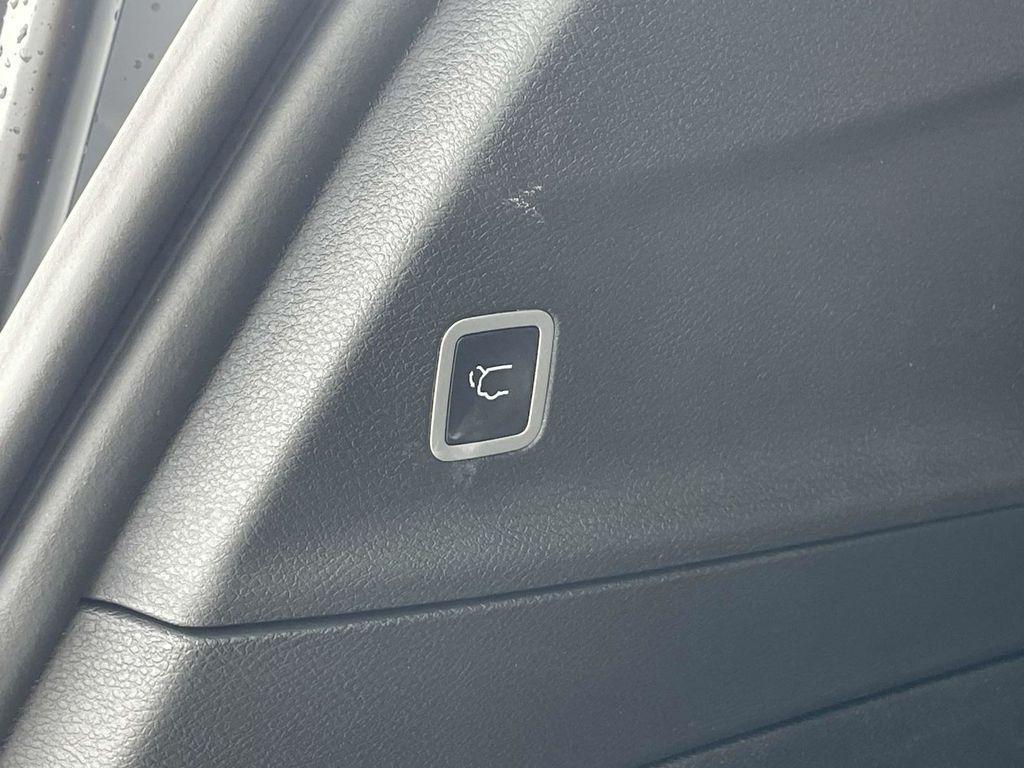 new 2025 Chrysler Pacifica car, priced at $40,752