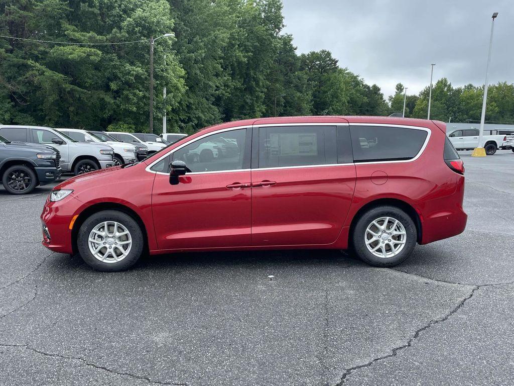 new 2025 Chrysler Pacifica car, priced at $43,970