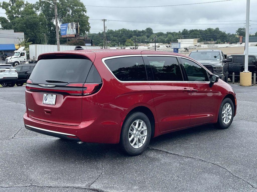 new 2025 Chrysler Pacifica car, priced at $43,970