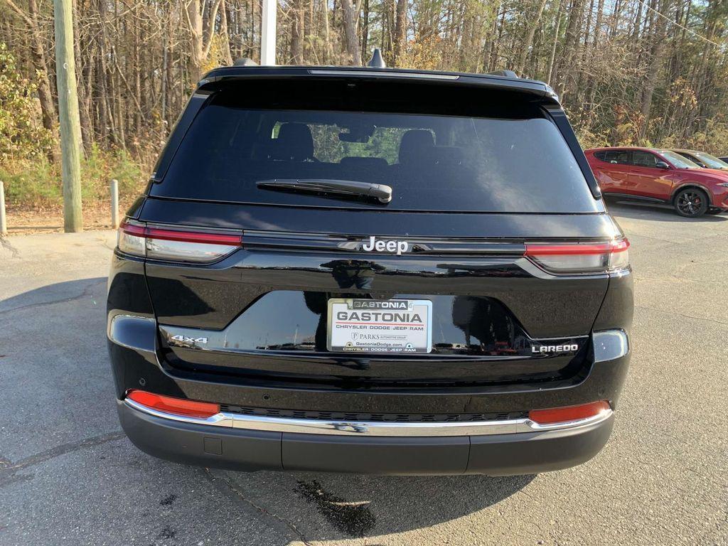 new 2025 Jeep Grand Cherokee car, priced at $37,720