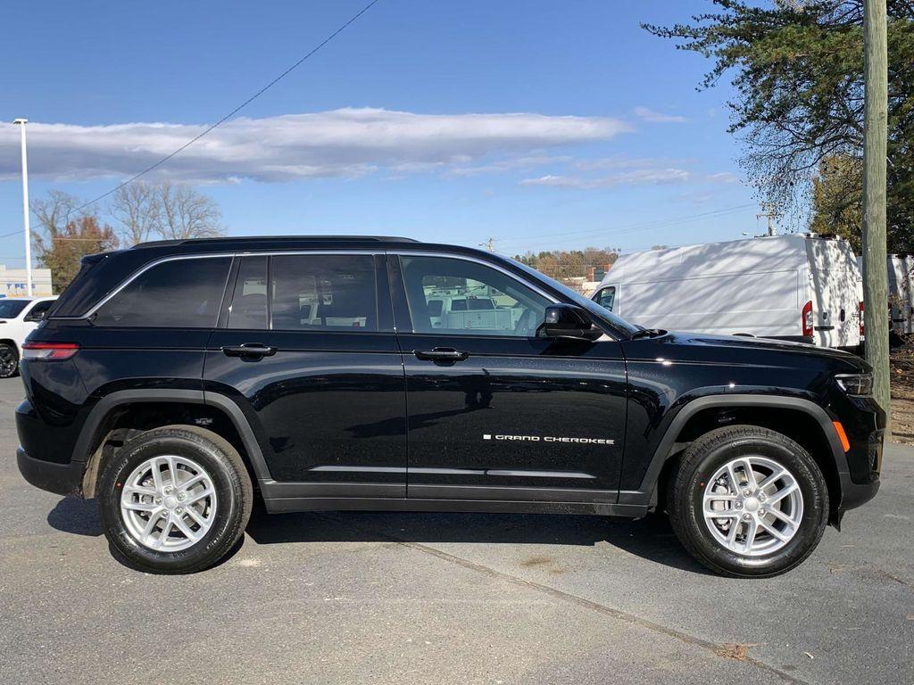 new 2025 Jeep Grand Cherokee car, priced at $37,720