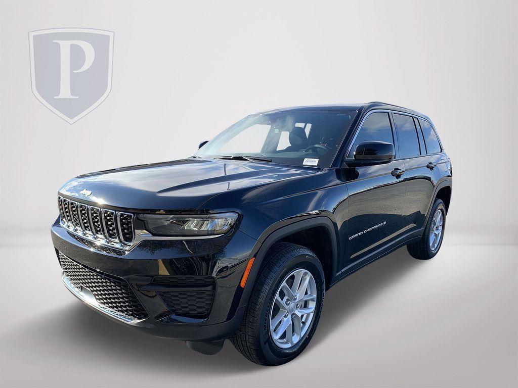 new 2025 Jeep Grand Cherokee car, priced at $37,720