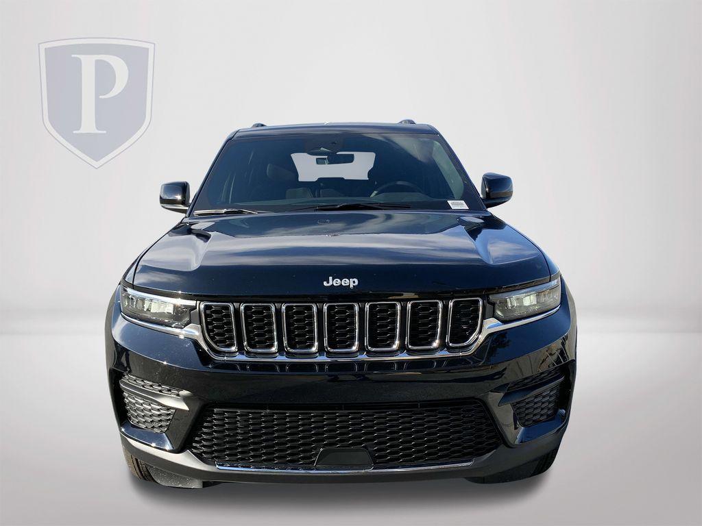 new 2025 Jeep Grand Cherokee car, priced at $37,720