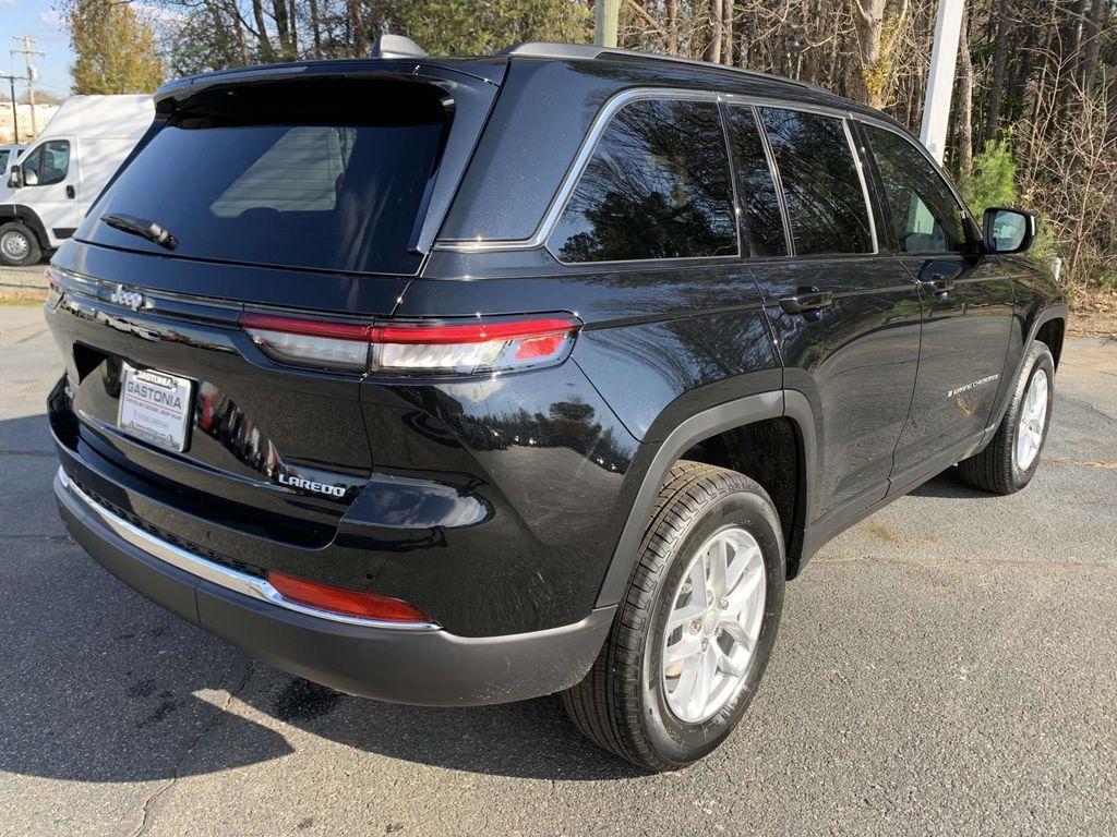 new 2025 Jeep Grand Cherokee car, priced at $37,720