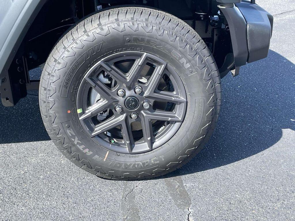 new 2025 Jeep Wrangler car, priced at $43,995