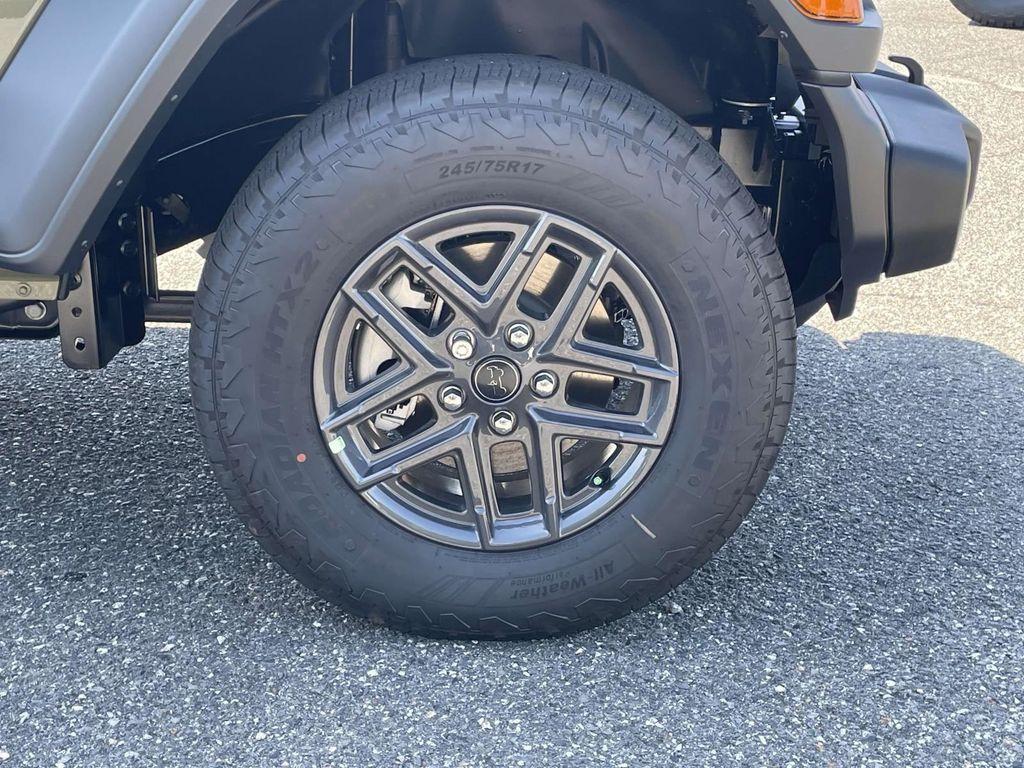 new 2025 Jeep Wrangler car, priced at $43,986