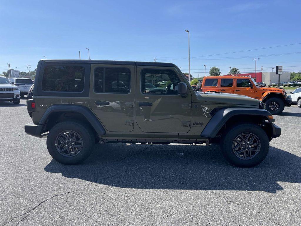 new 2025 Jeep Wrangler car, priced at $43,986