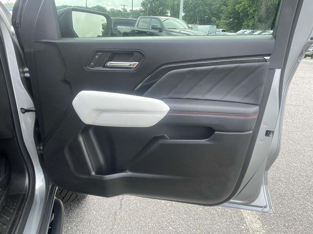 used 2024 GMC Canyon car, priced at $53,000