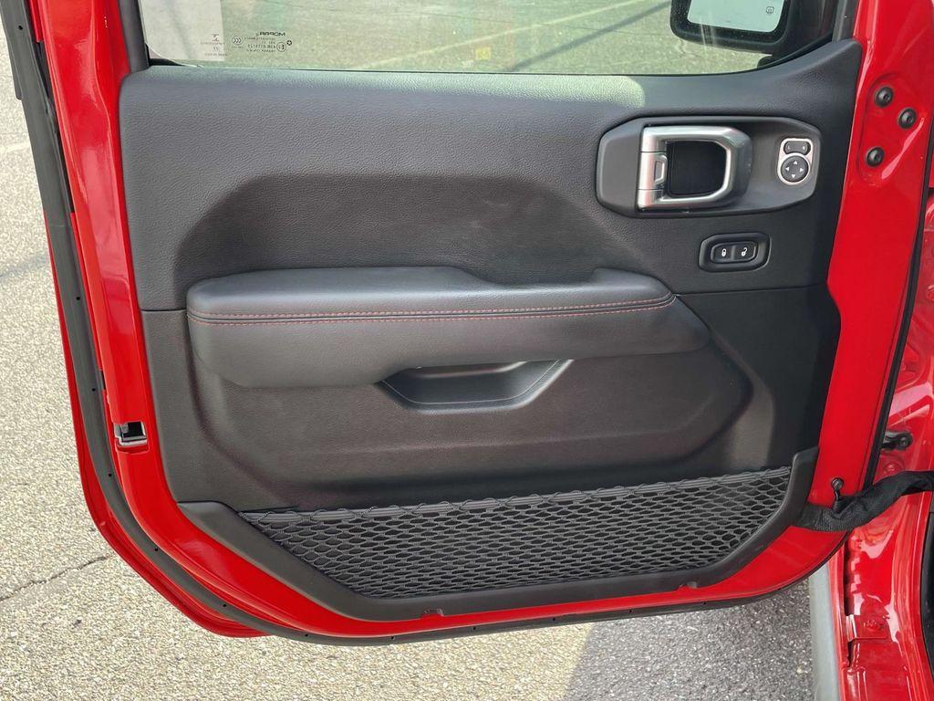 used 2022 Jeep Gladiator car, priced at $39,000